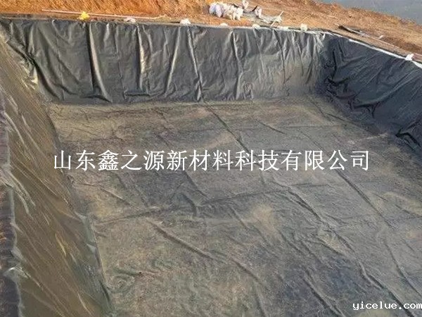 屋顶绿化工程可选择蓄水池防渗膜进行铺设