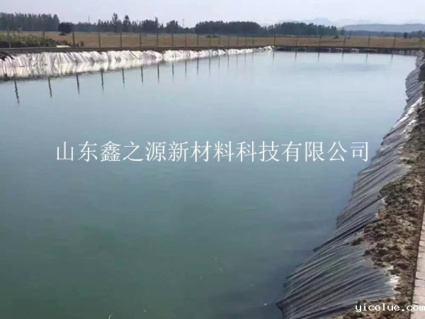 如何处理蓄水池hdpe土工膜的热膨胀问题？