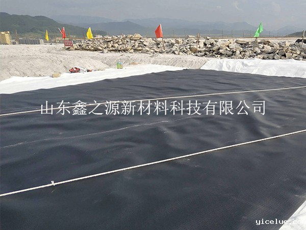 沼气池黑膜施工的具体要求：精细施工，确保高效运行