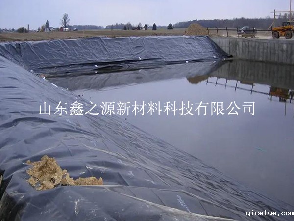 蓄水池防渗膜下的秘密：土工布的多重角色