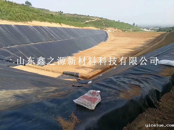 养殖防渗膜铺设施工需规避的环境