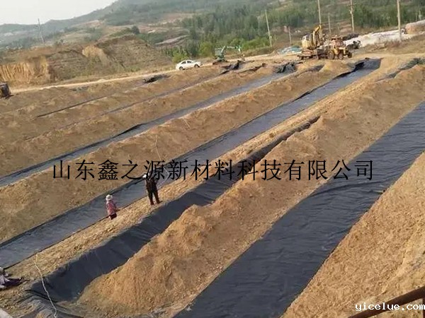 垂直铺设养殖防渗膜做好细节处理很关键