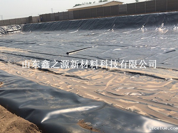 沼气池建设：为何选择黑色HDPE土工膜？